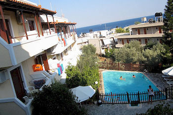 Voula Apartments Aegina Exterior foto